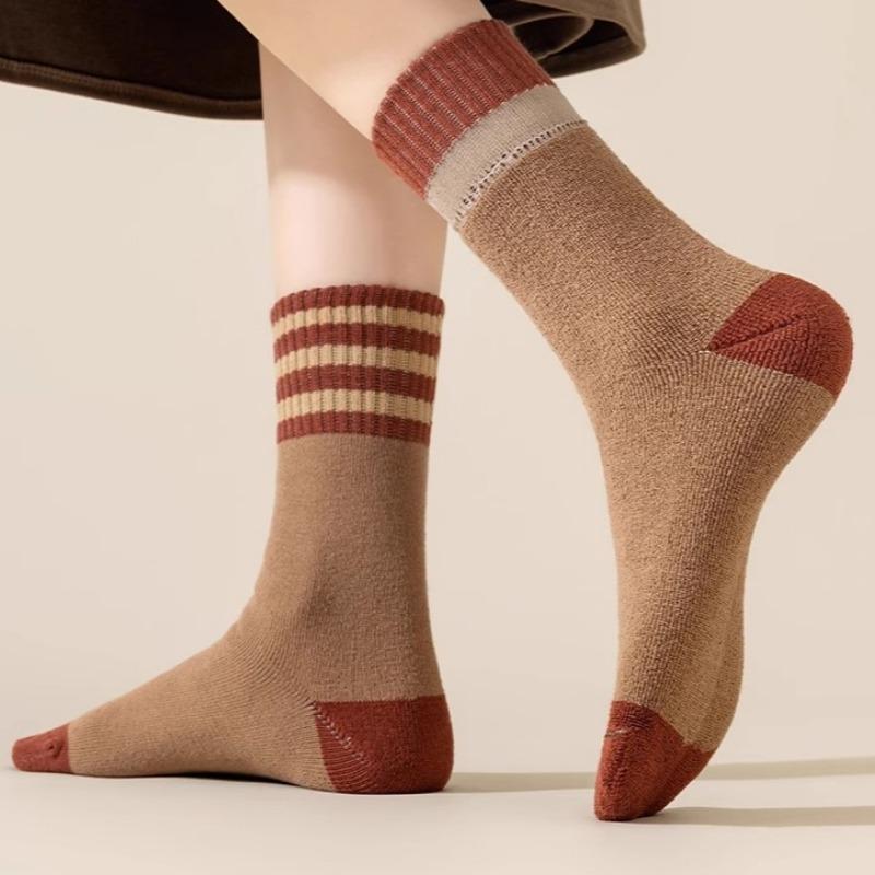 Women's Mid-tube Socks Autumn and Winter Long Socks Terry Socks Winter Plus Velvet Thick Warm Cotton Socks