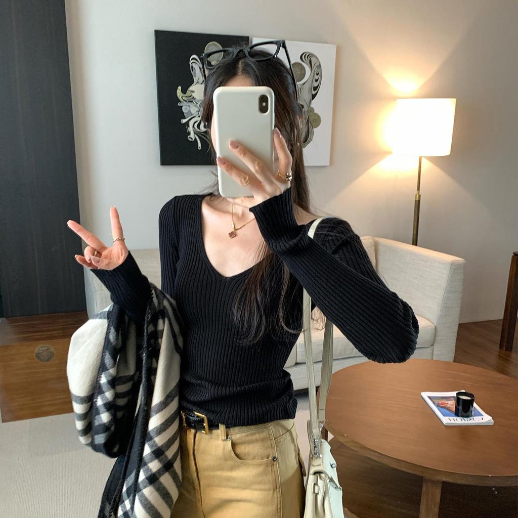 European Style Purple V-Neck Long Sleeve Knit Top for Women - Slim Fit Autumn 2025 Collection
