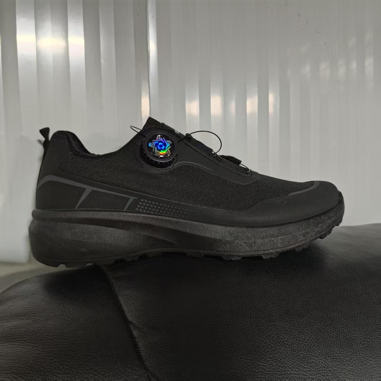 

Мужская обувь Четыре сезона удобная платформа вращающаяся кнопка спортивная обувь мужская городская уличная повседневная обувь для пеших прогулок 39 чёрный