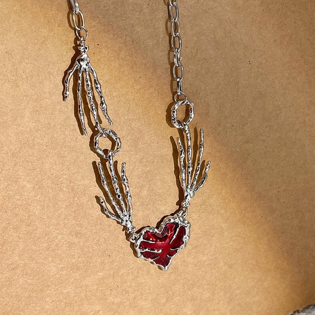 Heart Pendant Necklace Claw Chain Choker Gothic Red Heart Pendant Chokers Party Jewelry Alloy Material Jewelry for Women