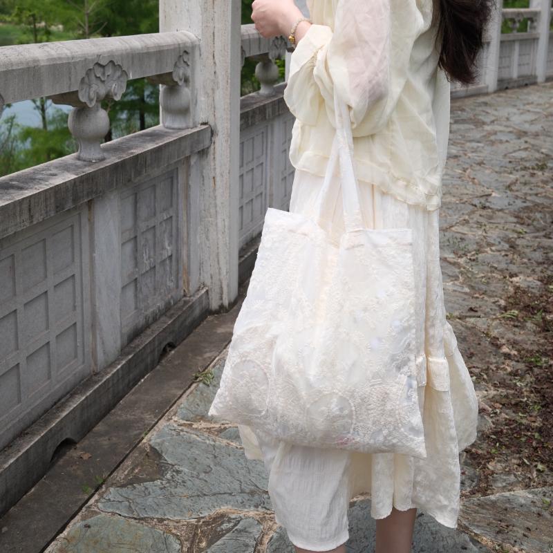 Europäische bestickte Spitzentasche Vintage Organza-Tragetasche Handgefertigte Retro-Tasche für Hochzeit und Freizeit