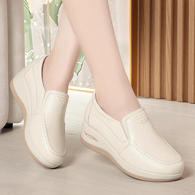 

4,5 см Дышащие Модные Лоферы из Мягкой Кожи Женские Туфли на Платформе 2025 Осень Средний Каблук Клинья Обувь для Офиса Мамы Работа Повседневная 35