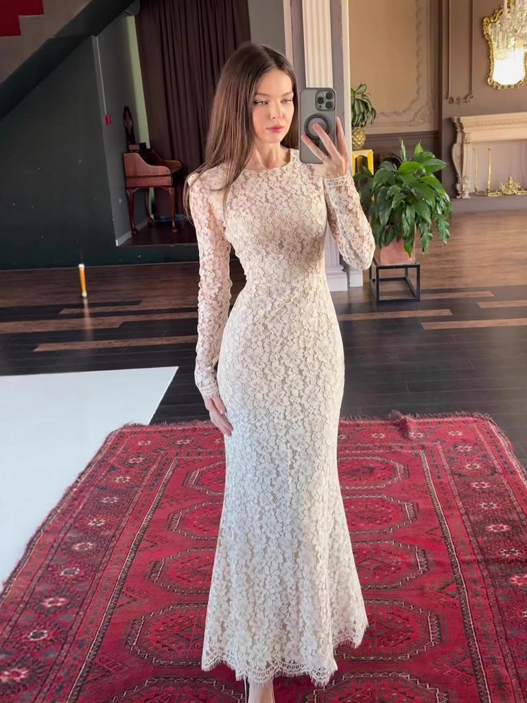 Damska Sukienka Jesień 2025 Koronkowa Prześwitująca z Długim Rękawem - Seksowna, Wysmuklająca, Podkreślająca talię