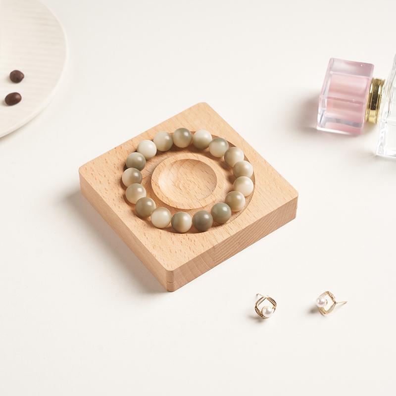 Vassoio Espositore in Legno Massiccio per Braccialetti e Bangles per Fotografia di Gioielli