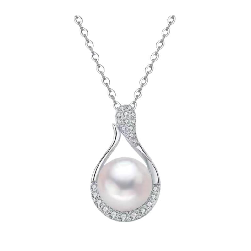 New Necklace for Women, French Style, Gentle Temperament, High-end Feeling, Water Droplet Shaped Versatile Collarbone Chain