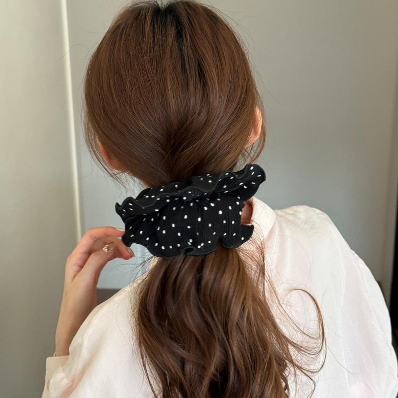 Soft and Sweet Style, Large Pleated, Big Polka Dot, Large Intestine-shaped Hairband for Tying Hair.