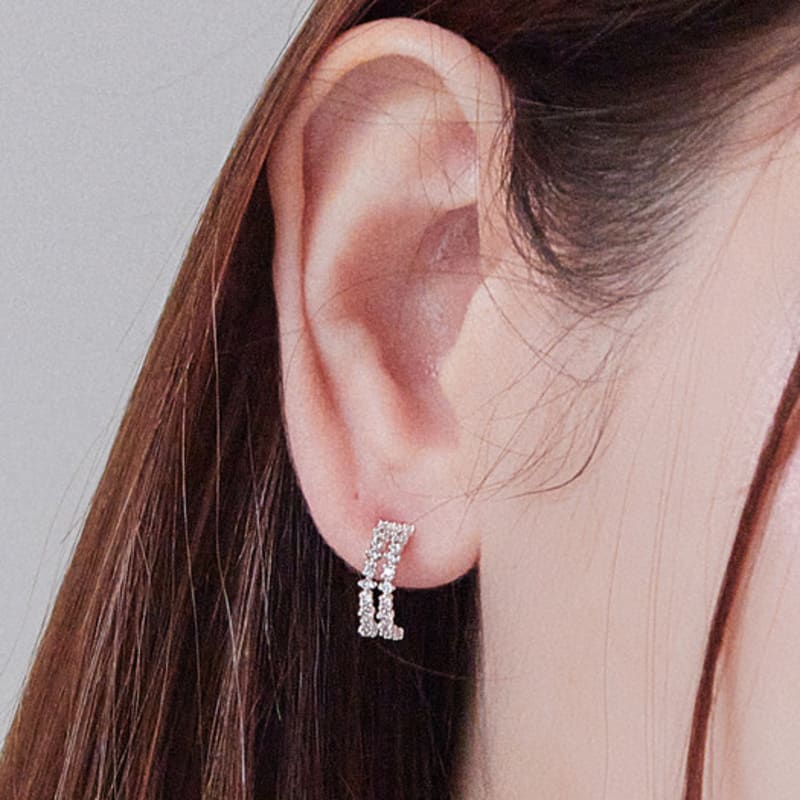 Charmy half moon cubic-earring