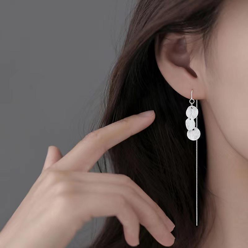 

Трендовые женские серьги-пусеты в виде круглых дисков 2023: Игла из стерлингового серебра 925 пробы с изысканной элегантностью