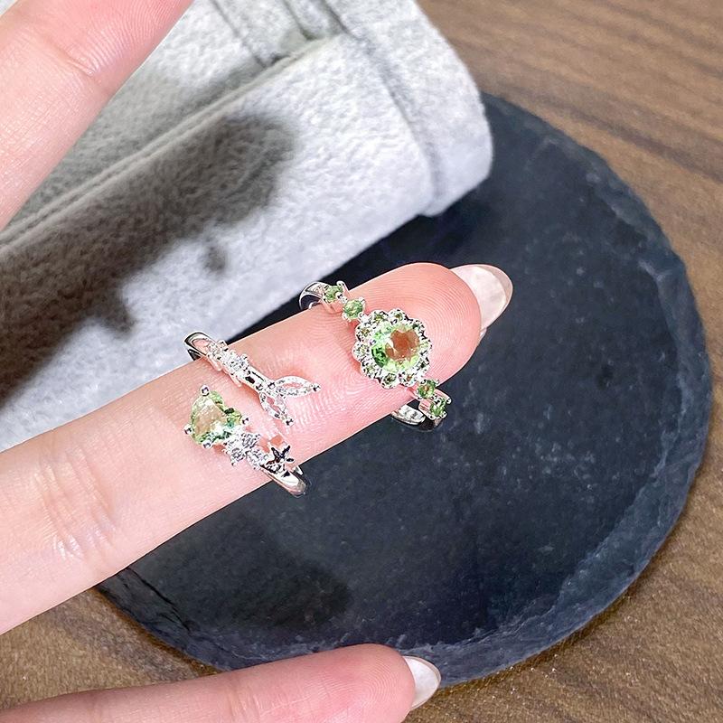 Small Fresh Color Treasure Olive Green Fish Tail Inlaid Zir*****Pen Ring Light Luxury Niche Design Stacked Ring Woman