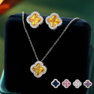 Pendientes de trébol de cuatro hojas de moda Pendientes de flores de temperamento de lujo ligeros Cadena de clavícula de hierba de la suerte Pendientes de mujer Conjunto de joyería
