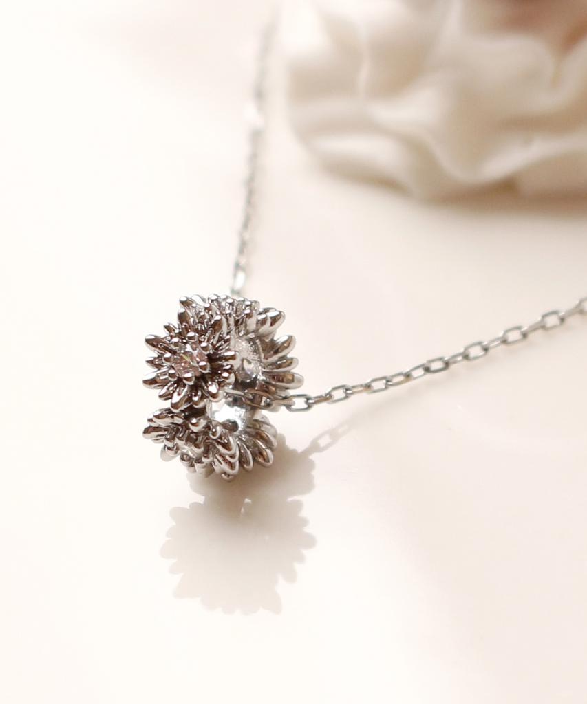 Noonoo Fingers [Surgical Chain] Boutique Flower Necklace