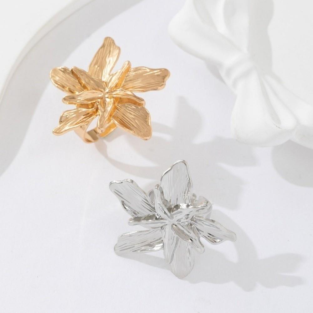 Zinc Zinc Alloy Metal Flower Ring Adjustable Irregular Geometric Petal Ring New Gold Big Floral Ring  Party