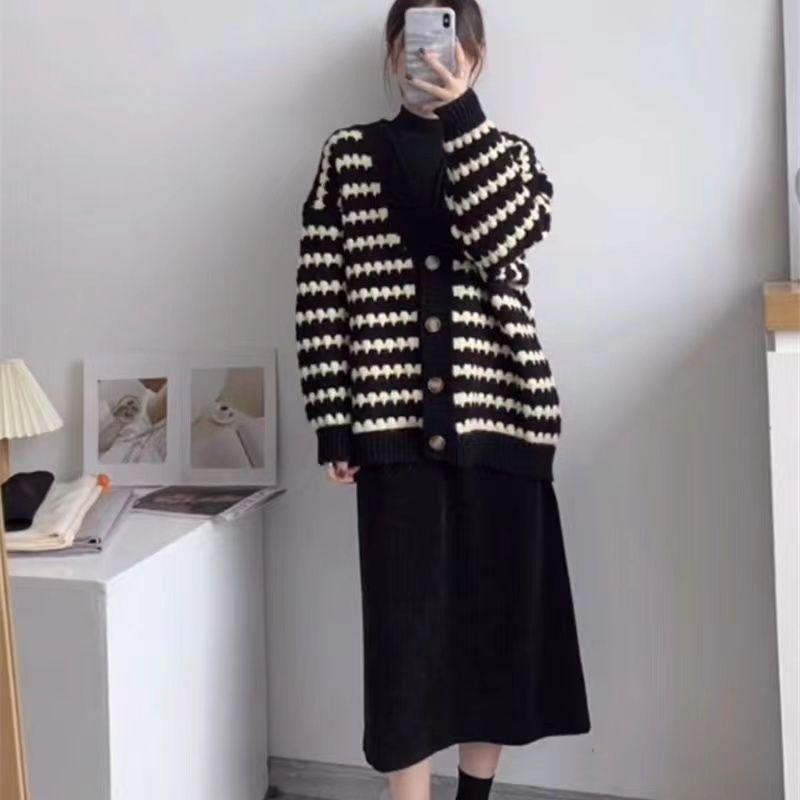 Autumn and Winter Knitted Sweater Loose and Lazy American Design Sense V-neck Striped Sweater Jacket Large Size Casual Foreign Style