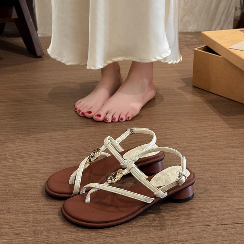 

French metal buckle foot cover toe thick heel sandals women s 2025 new summer skirt with Roman sandals 35