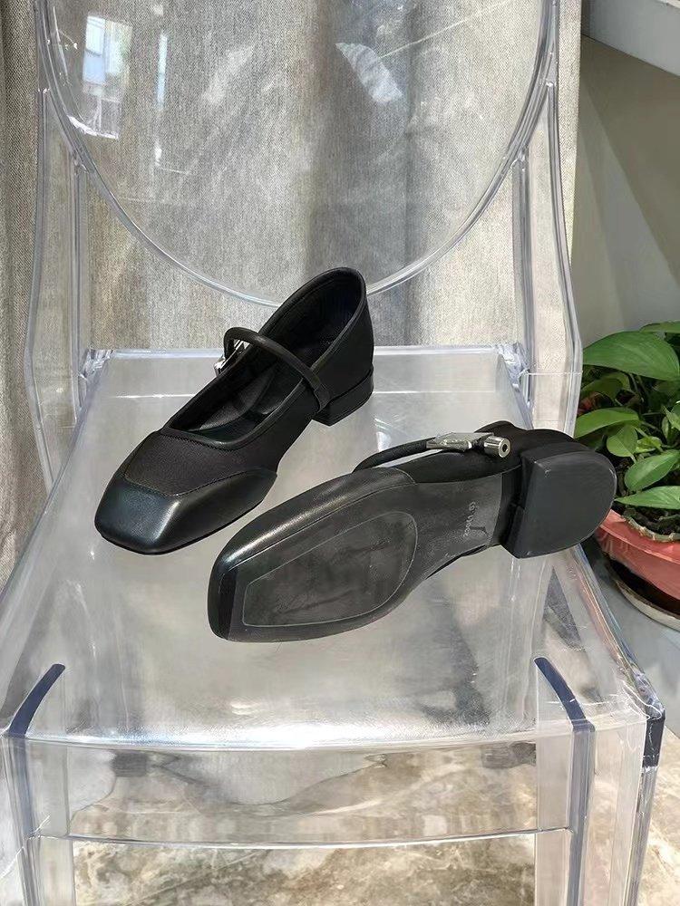 

Real soft leather European station shoes cool splicing square head elastic cloth casual shoes 2025 autumn new low-heeled Mary Jane shoes 35