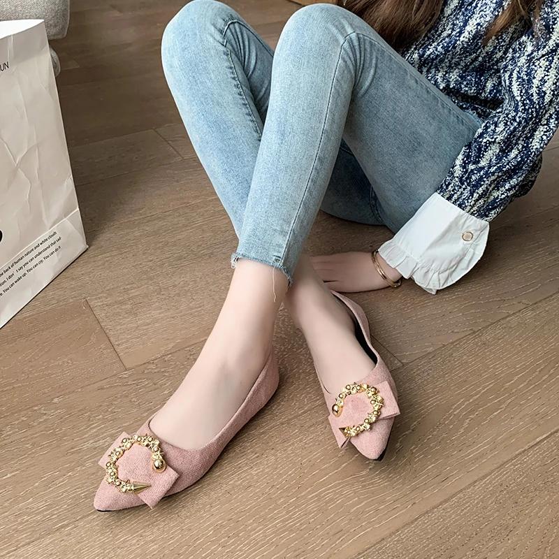 Ladies Fashion Spring 2025 New Style Pointed Walking Shoes Shallow Slip-on Comfortable Outdoor Casual Women's Single Shoes