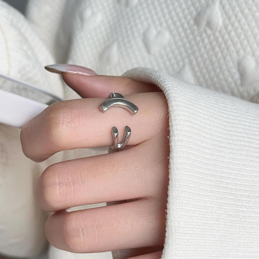 Moderner minimalistischer abstrakter Lächeln-Ring - Einzigartiges Luxus-High-End-Persönlichkeits-Zeigefinger-Accessoire