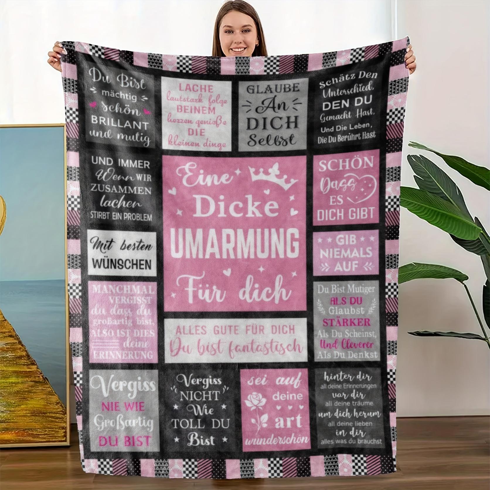 

A Cozy German-Themed Graphic Fleece Blanket Made from Soft Fleece Material, Featuring Shades of Black, Gray, And Pink, Suitable for a Trendy 150x200cm