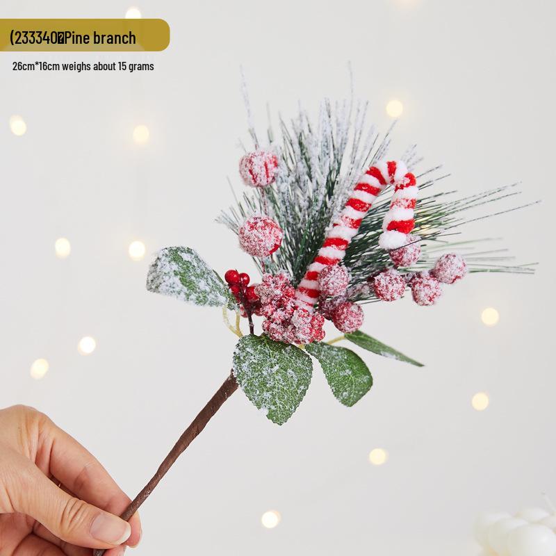 Künstliche Weihnachts-Kiefern- und Rattan-Girlande mit Tannenzapfen zum Aufhängen an der Wand