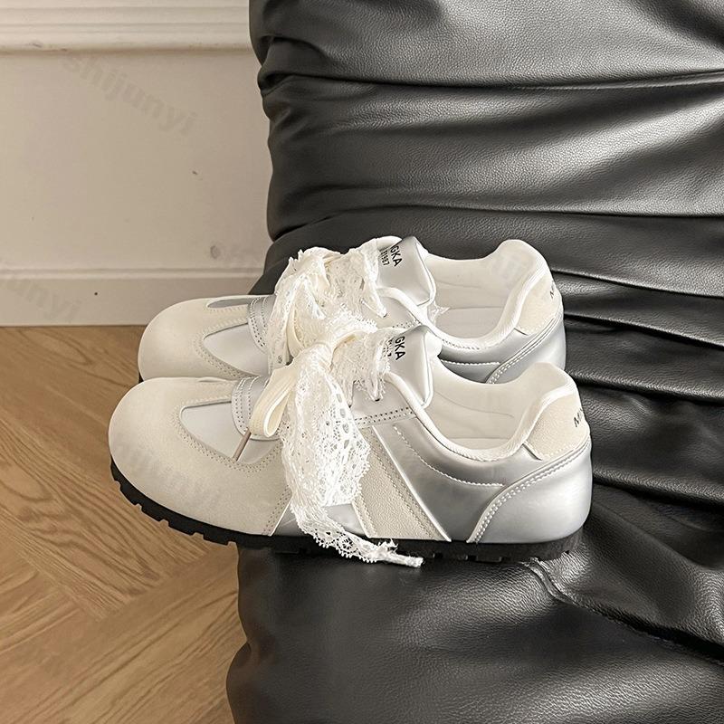 Women's Casual Sports Shoes 2026 Spring New Fashion Anti Slip Lace Up Flat Shoes Lace Outdoor Sneakers Silver Commuting Shoes