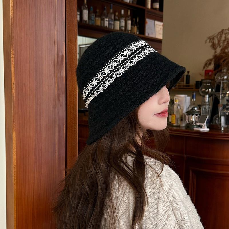 Wool Blend Fisherman Hat For Women With Extended Brim For Winter Sun And Wind Protection