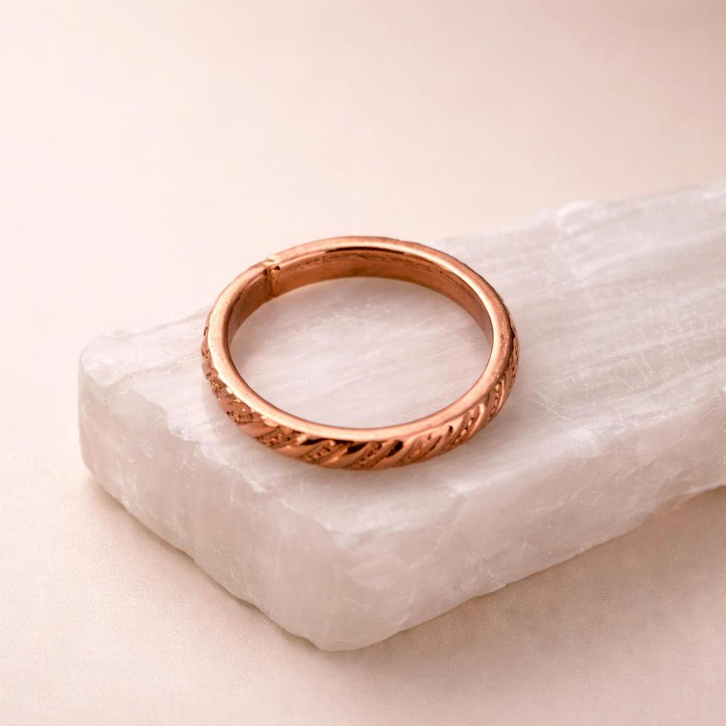 Reiner Kupfer Stapelring, Minimalistischer texturierter Bandring, Handgefertigter Ehering, Jubiläumsgeschenk