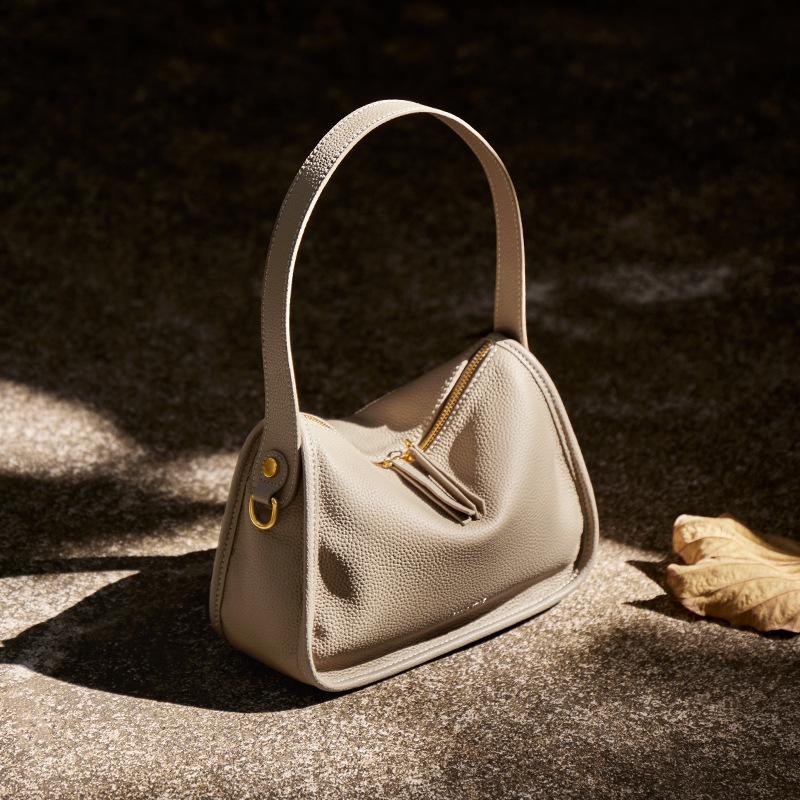 

Mrs. Qiao High-End Bag for Women 2025 New Autumn Winter Underarm Bag Trendy Crossbody Bag Genuine Leather Women s Bag Shoulder Bag Long24.5CM、Wide9.5CM、