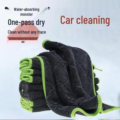 Îngrijire auto – Bureți, cârpe şi perii