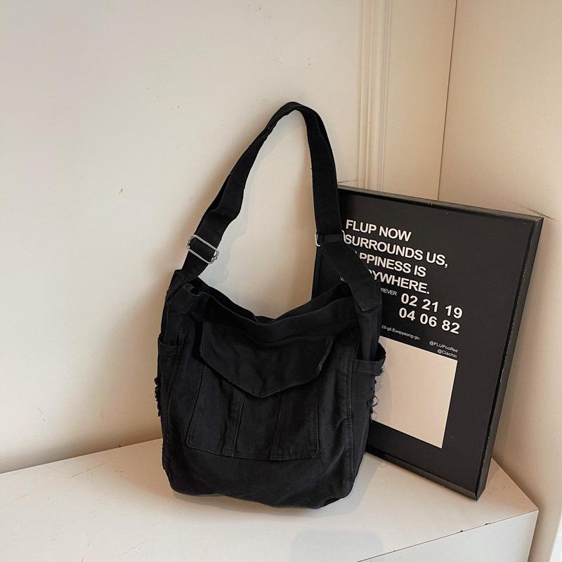 Fashion Texture Personalized Shoulder Bag Large Capacity Messenger Bag Commuter Student Tote Bag Simple Tutoring Bag