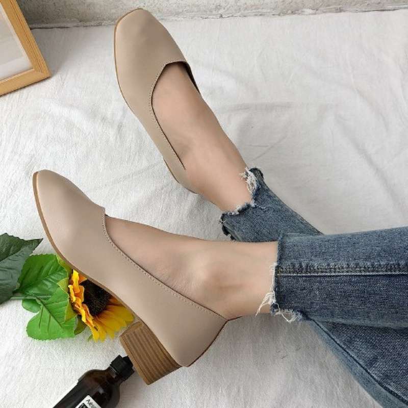 Soft-soled Single Shoes 2025 Spring and Summer New Versatile Flat-soled Large-size Grandma Shoes Thick Heel Medium Heel Evening Fairy Doudou Shoes