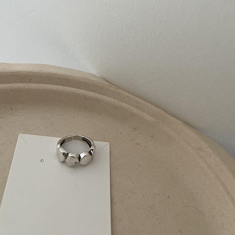 Exclusive Copper Minimalist Ring Designed For Women With Geometric Elegance Essential Accessory Fashion