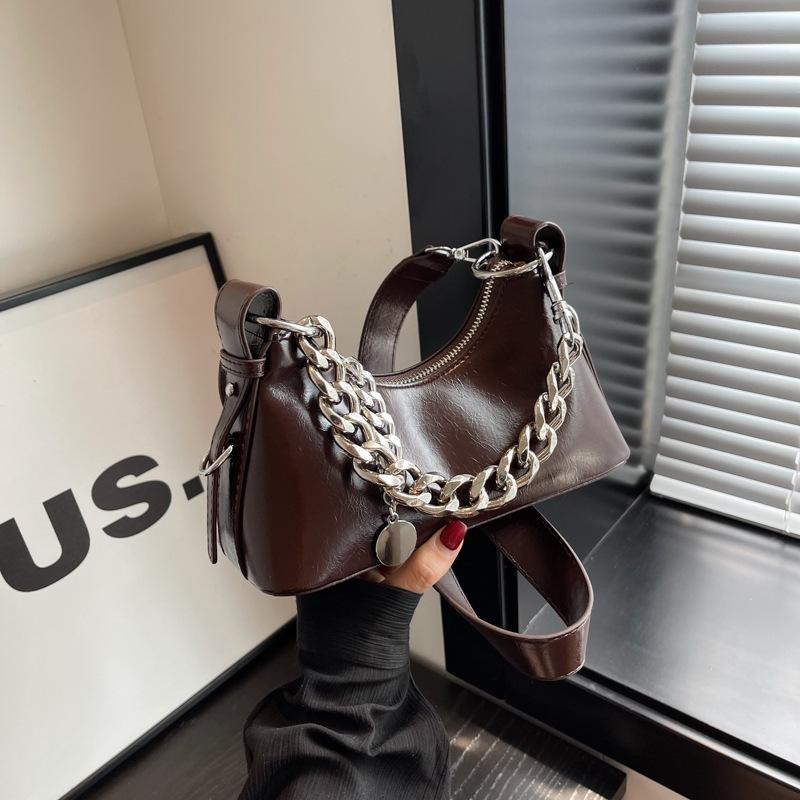 

Цепочная сумка-мессенджер женская осенне-зимняя новая высококачественная текстурная нишевая одноплечевая подмышечная сумка-полумесяц маленькая квадратная сумка темно-коричневого