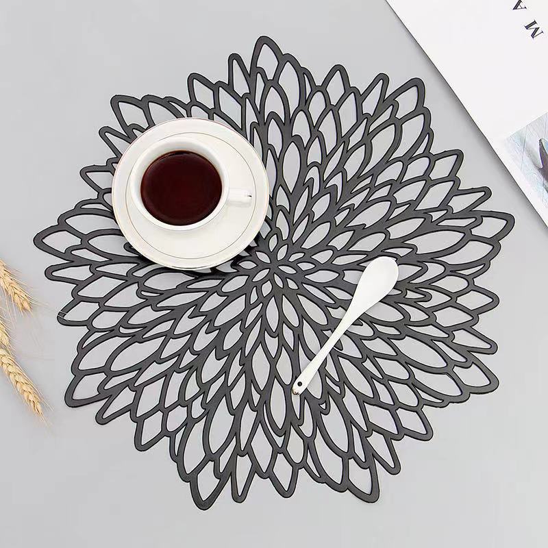 Wipeable Placemats Set of Round Hollow Out Blooming Flowers Place Mats Coaster for Dining Table Holiday Party Wedding Decoration