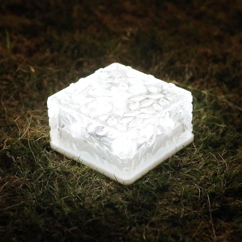 Waterproof Solar Outdoor Villa Courtyard Lamp: Ice Brick Design for Gardens and Balconies