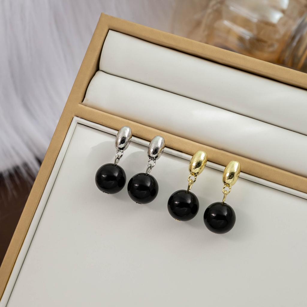 Simple And Cold Wind Pearl Earrings, Niche Complex Irregular Oval Earrings, High-End Earrings For Women