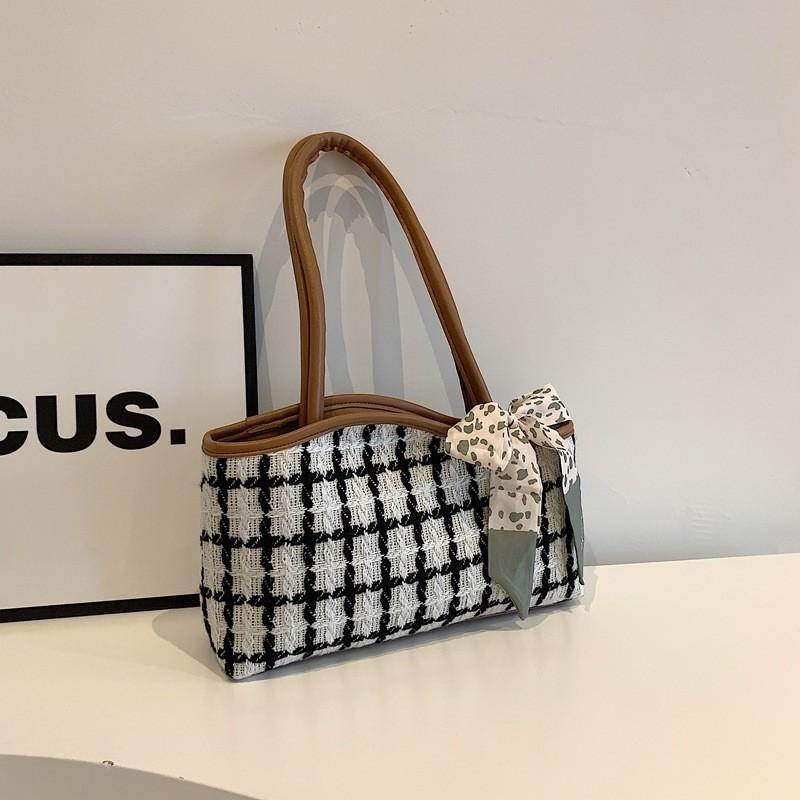 Stylish Korean Large Capacity Tote Bag For Women With Trendy Checkered Design For Spring Summer 2024