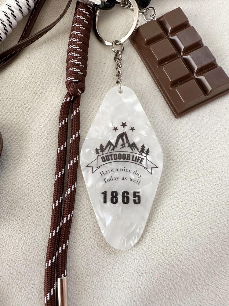 Miu Style Dachshund Leather Pendant: Handmade Braided Rope Keychain & Accessories