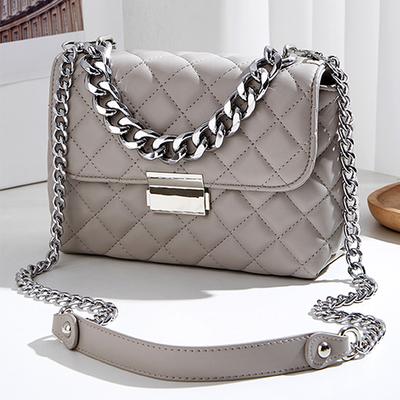 Hochwertige Kette Umhängetasche   kleine quadratische Schultertasche mit Rautenmuster-Verschlussdesign Mode