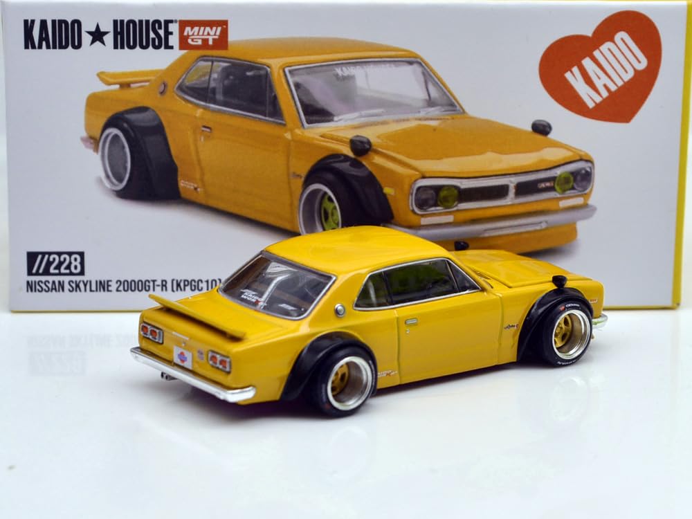 MINI GT 164 scale KAIDO HOUSE - NISSAN SKYLINE 2000 GT-R (KPGC10) KAIDO STREET V2 - Yellow KHMG228