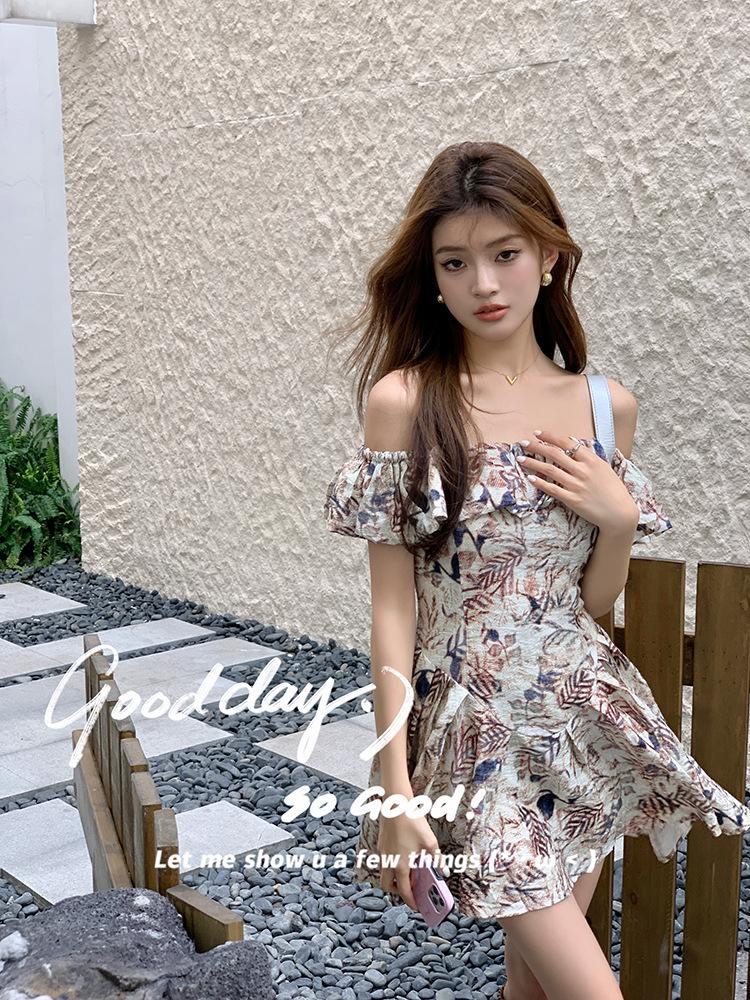 Spring/Summer 2026 French Retro Floral Off-Shoulder Waist-Cinched A-Line Dress