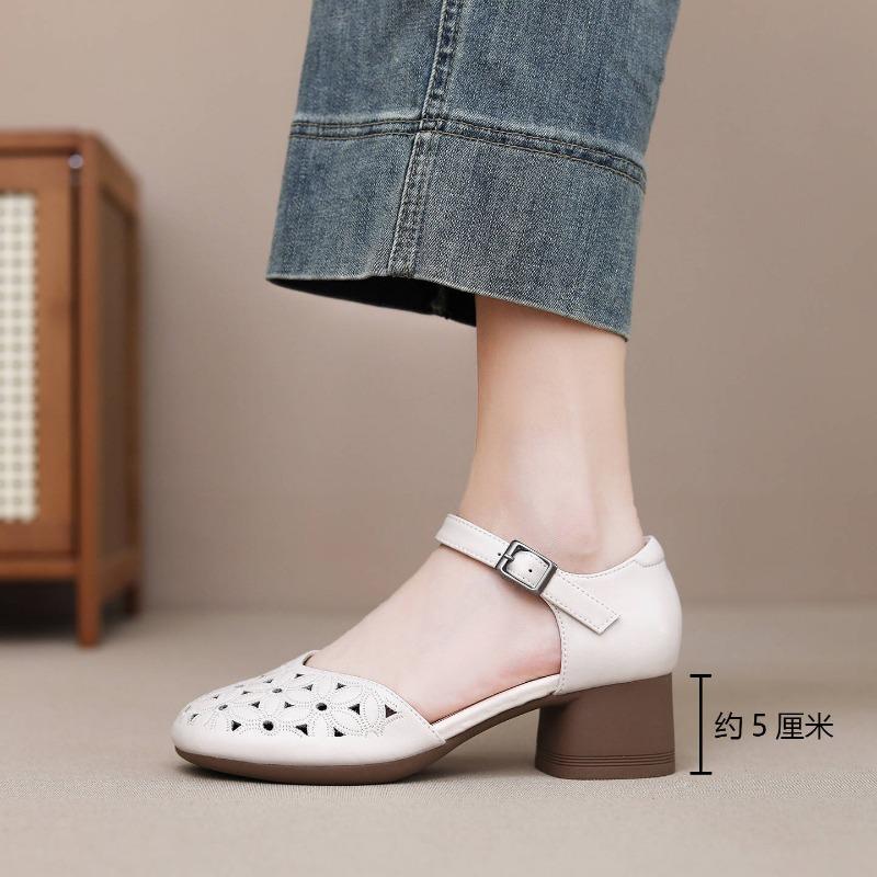 New summer light mouth sandals women's soft cowhide soft sole thick heel hollow design embroidered bag head middle heel sandals