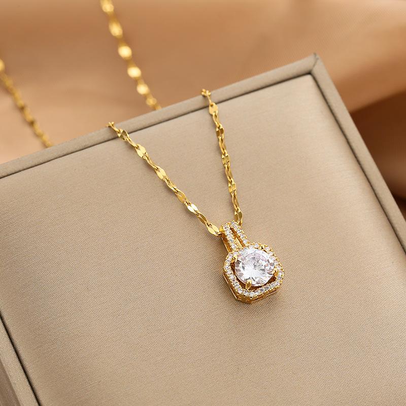 Golden Luxury Diamond Titanium Steel Necklace Women Fashion Slim Waist H Pendant Collarbone Chain