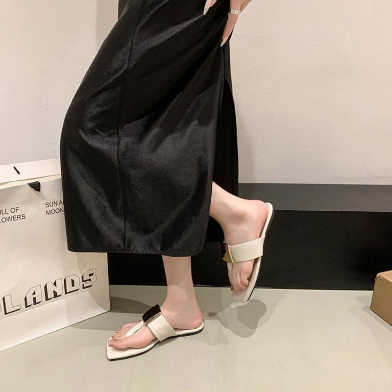 Fashion French Versatile Woman Shoe Summer New Round Toe Flat Shoes Fashion Anti Slip Women Flip Flops Simple Soft Soled Women's Sandals