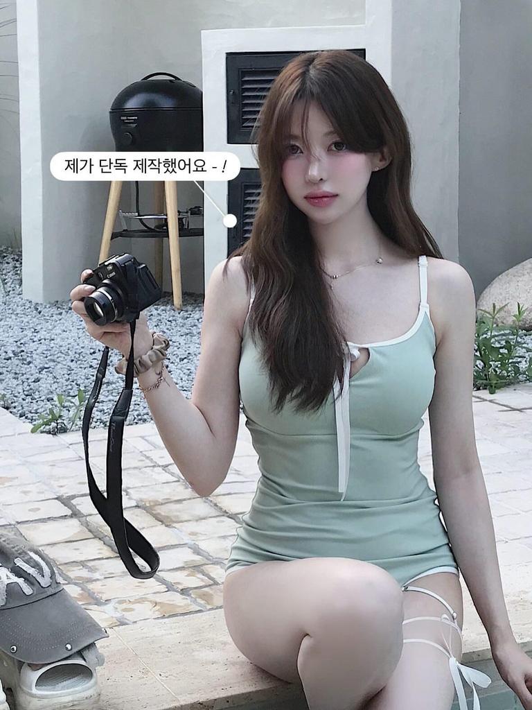 Women's Sexy Spaghetti Strap One-Piece Swimsuit with Hollow Design for Spring Resorts