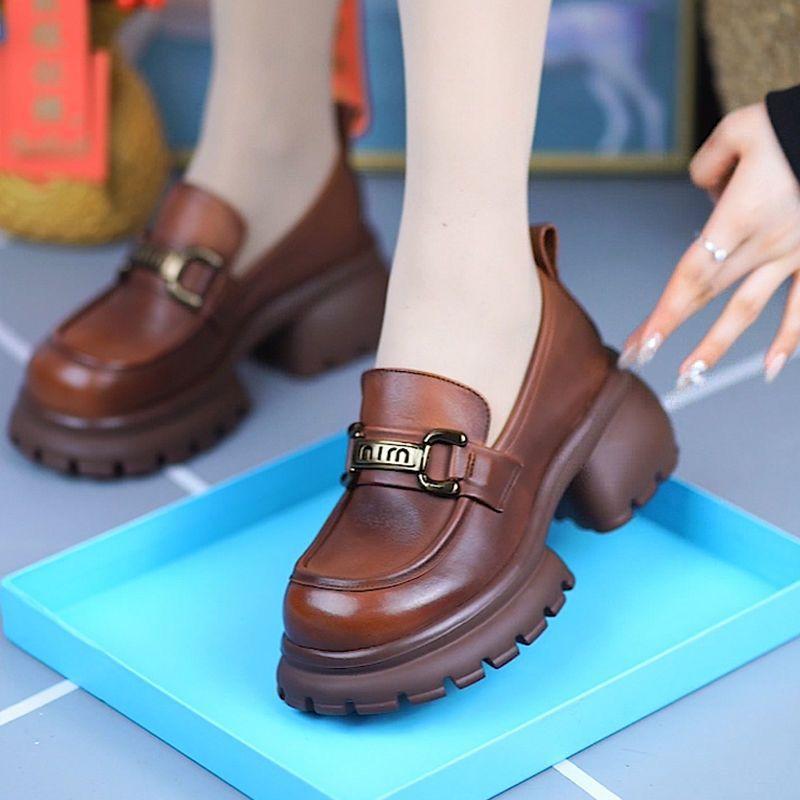 

Новые туфли из мягкой кожи в стиле ретро, женские туфли на платформе, женские туфли для увеличения роста, легкие, с мягкой подошвой, удобные лоферы на одной педали 39 коричневый