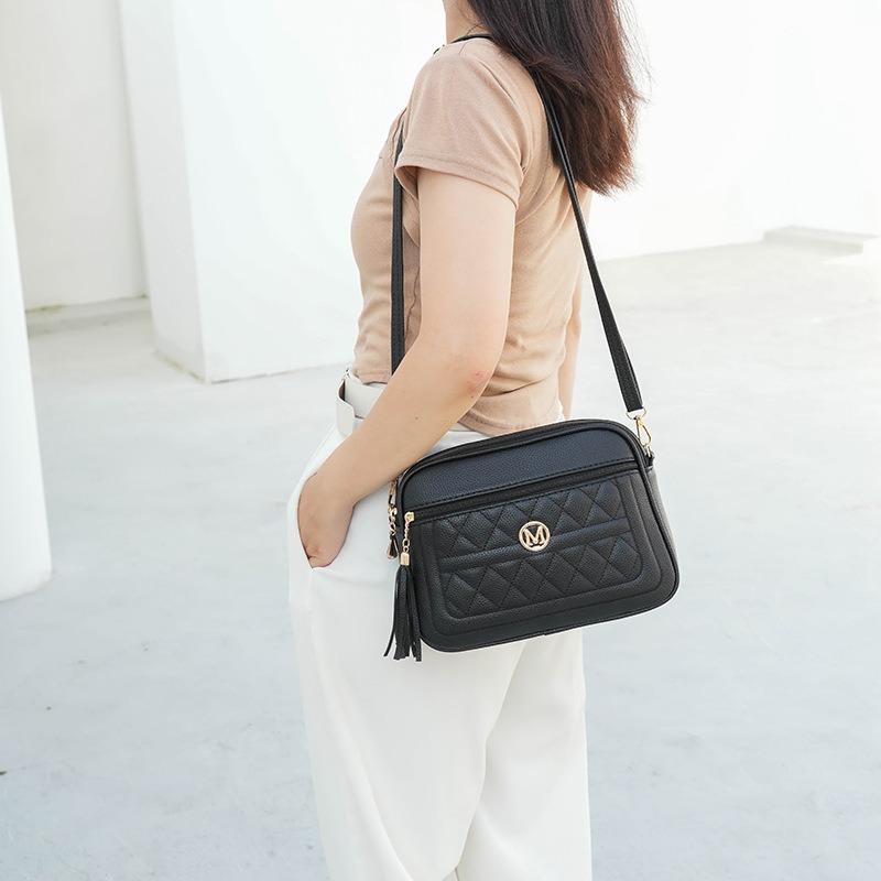 Women's Soft Leather Rhombus Multi-layer Diagonal Straddle Bag Single Shoulder High-end Sense Versatile Large-capacity Fringed Messenger Bag