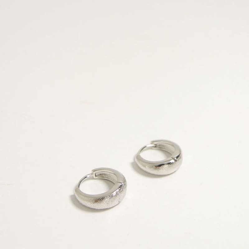 

objet213 Soho hoop earrings_09 Soho hoop earrings_09 2. Silver