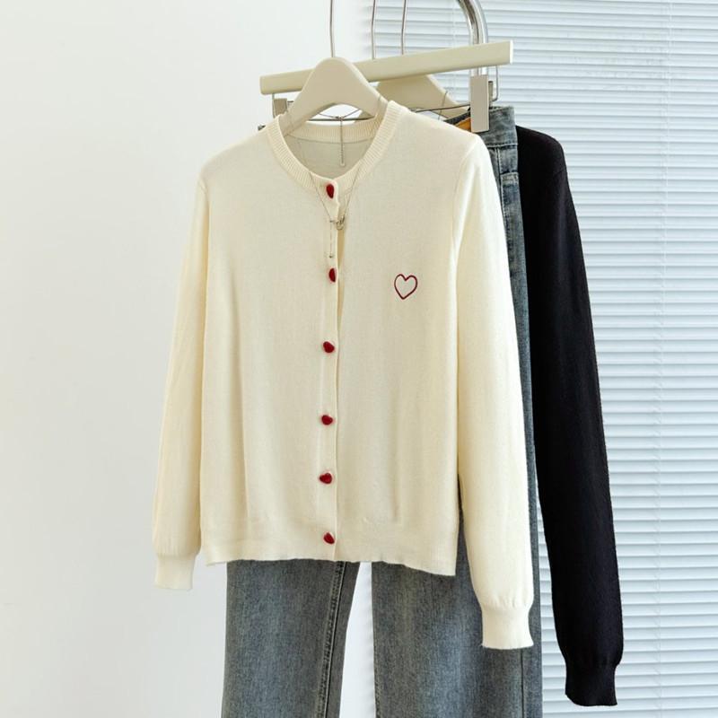 

Embroidered core-spun yarn autumn new single-row love buckle knitted cardigan loose and thin top One size абрикосовый
