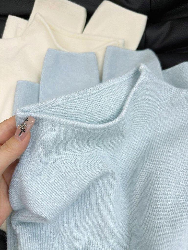 Retro Dark Green Miu-Style Stand Collar Knit Sweater for Women - Cozy and Warm Autumn/Winter Top