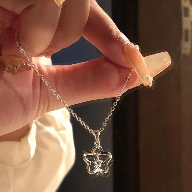 Smart lucky star necklace female, niche temperament transfer star gives girl gifts